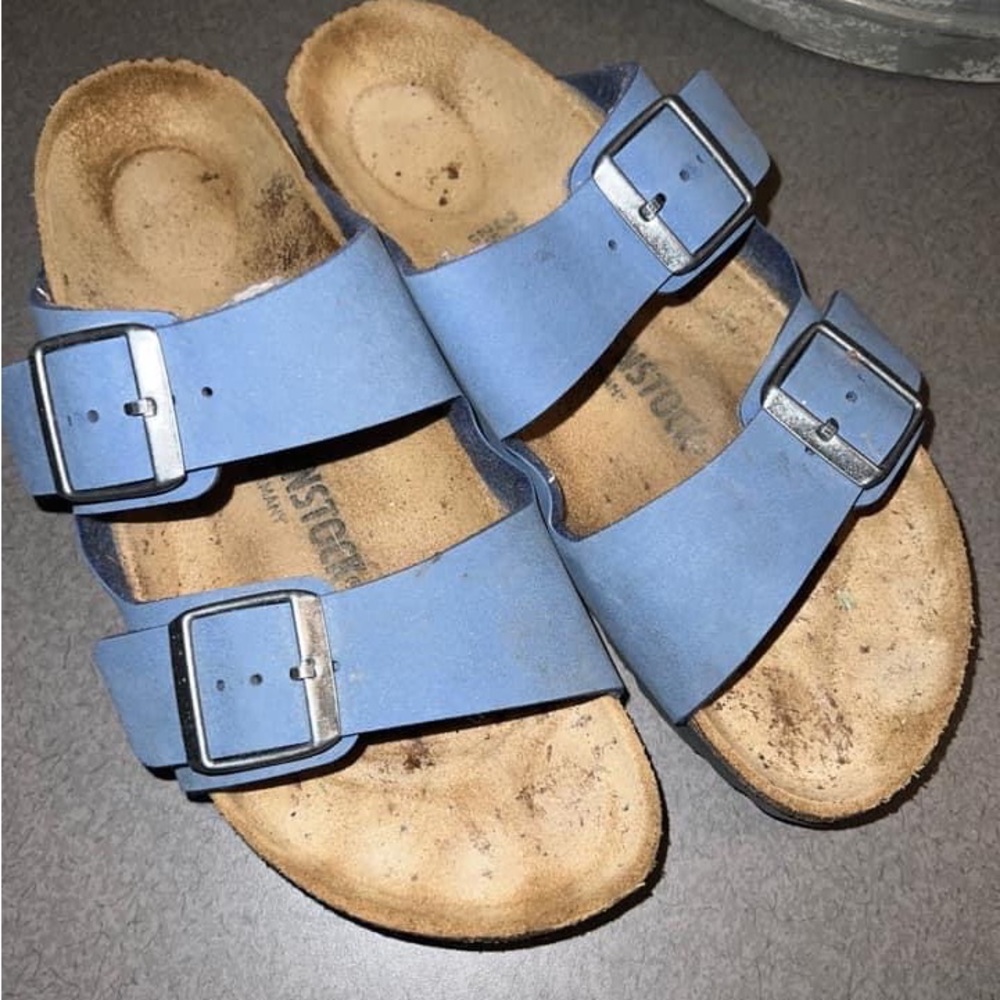 EUC only worn 2 times. Has not conformed to my foot. Pretty blue color